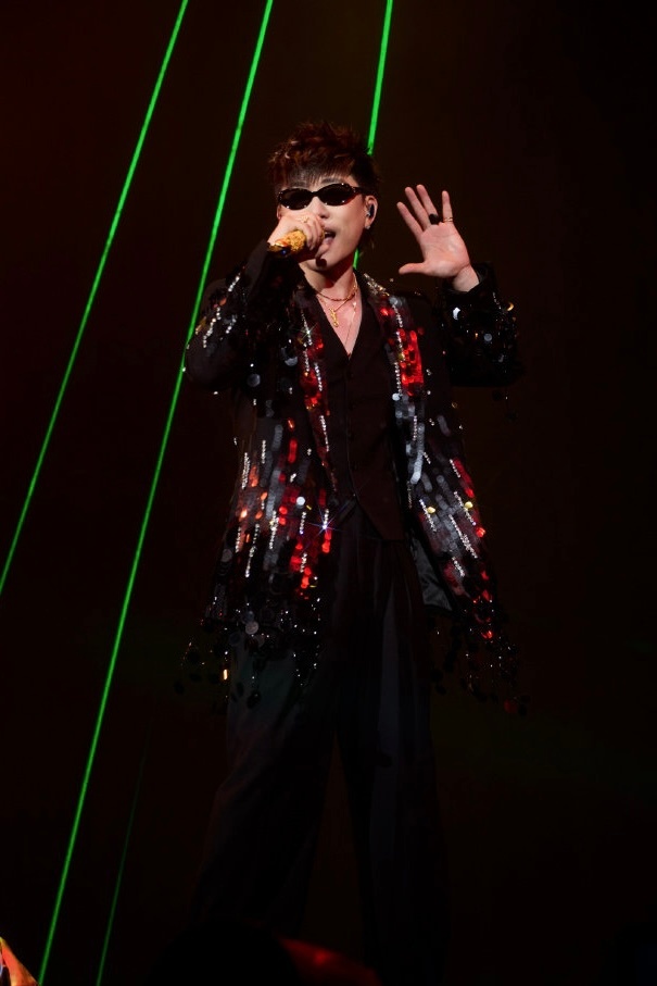 胡彦斌是一场烟火•刹那世界巡回演唱会，简直是行走的CD～ 