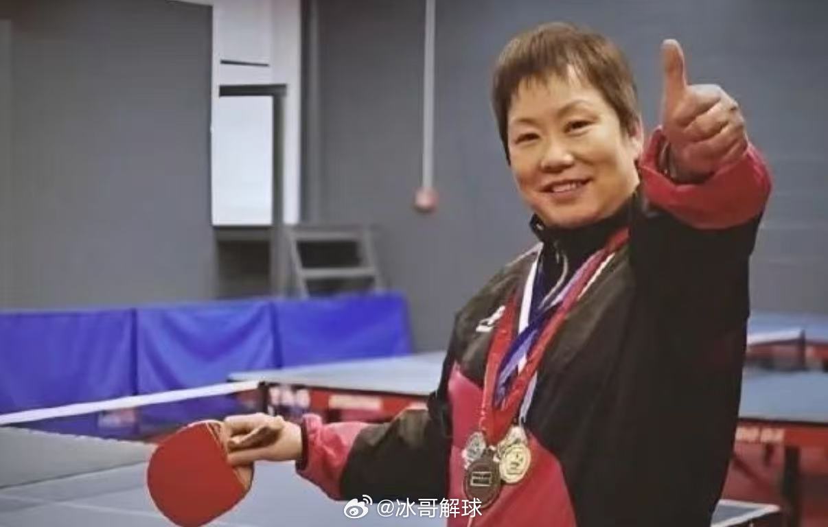 64岁华裔老将再战澳门世界杯64岁华裔老将李春丽再度出战澳门世界杯，连续两年以最