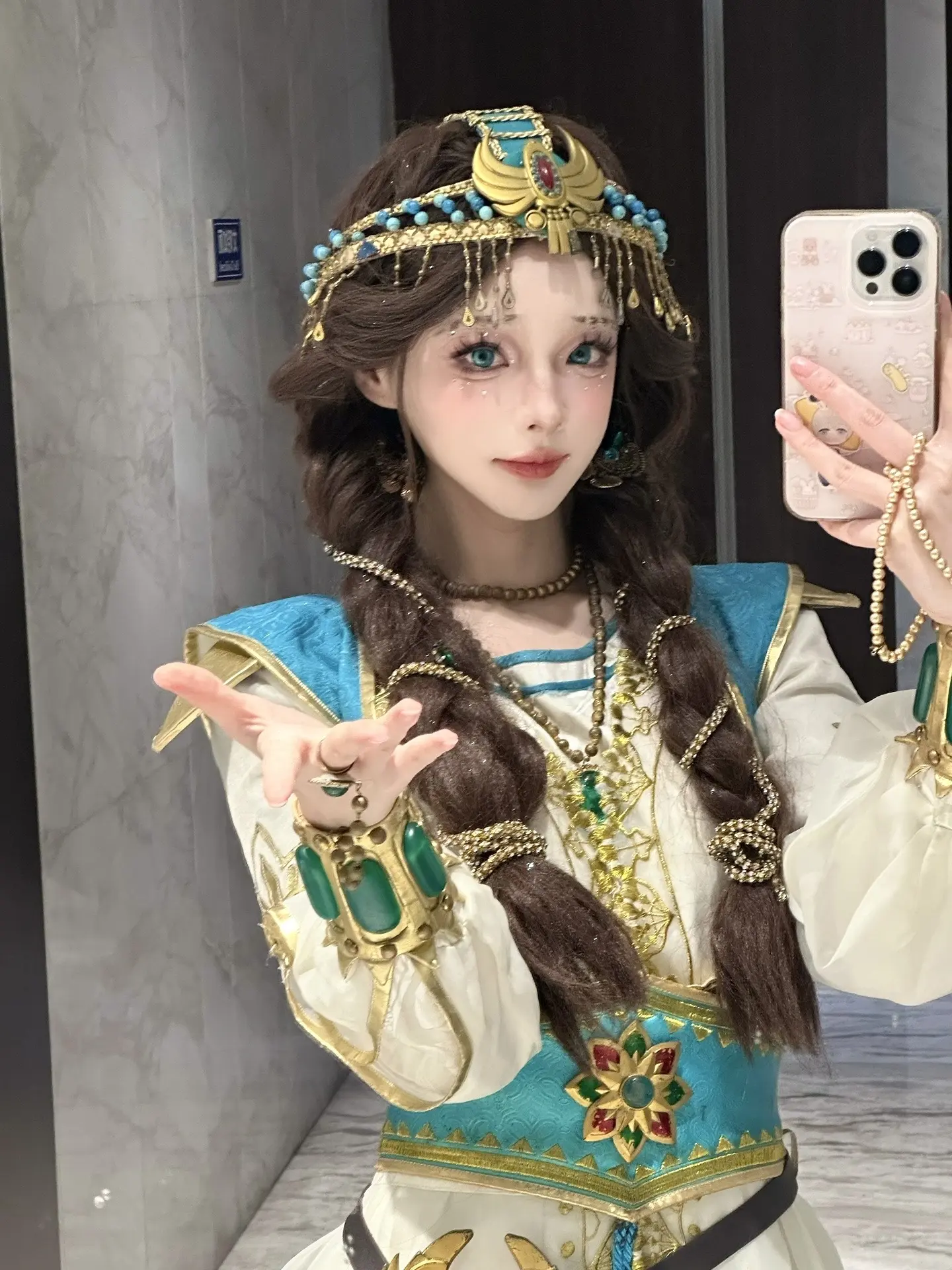 安妮上班喵～