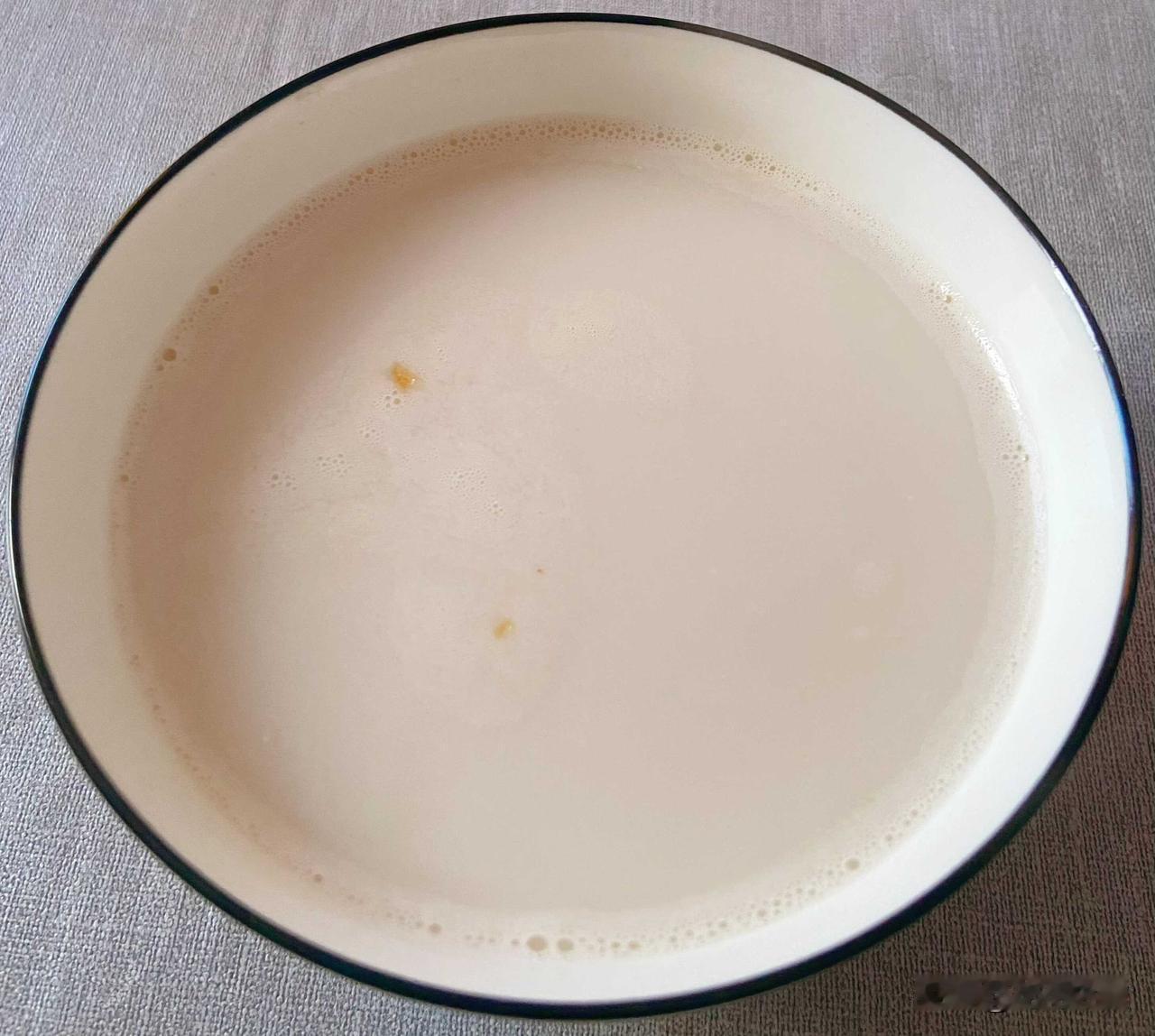 在蒸粽子和蒸小包子之中纠结，最终选择了小包子，看来最后的两个粽子还得放一放，延续