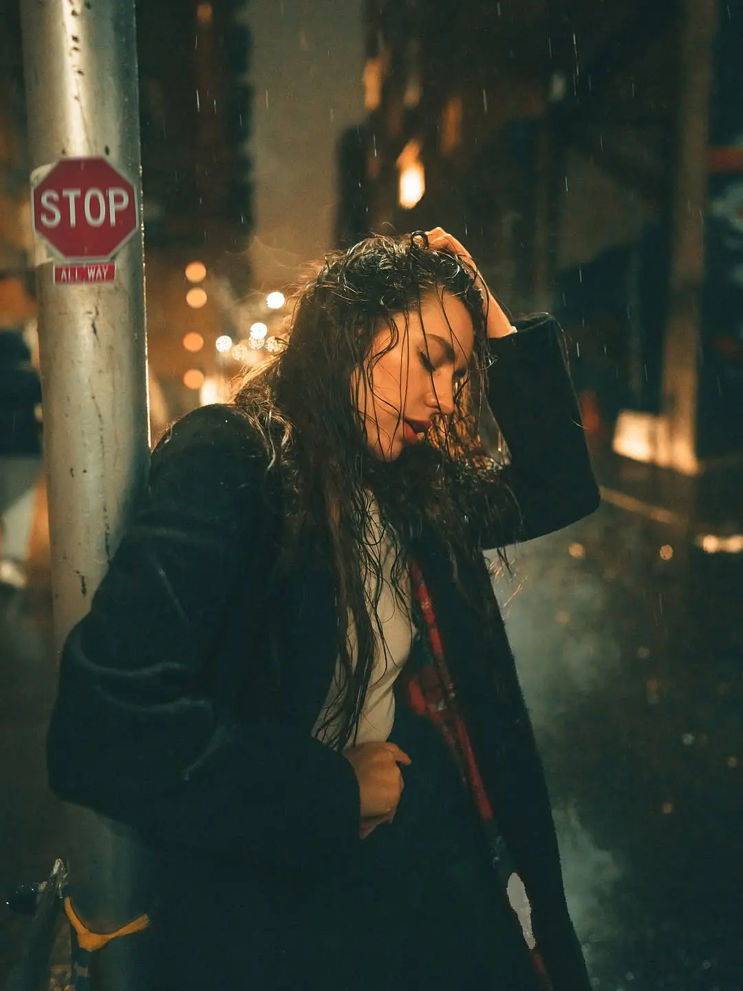 为什么你拍不出这种氛围？问题不在技术。我以前一直以为  “电影感”就是...