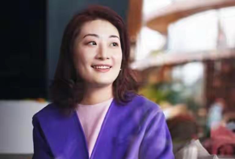 宗馥莉是一个怎样的人？

讨论宗大小姐就一定不能脱离中国有私生子家庭的女富二代这