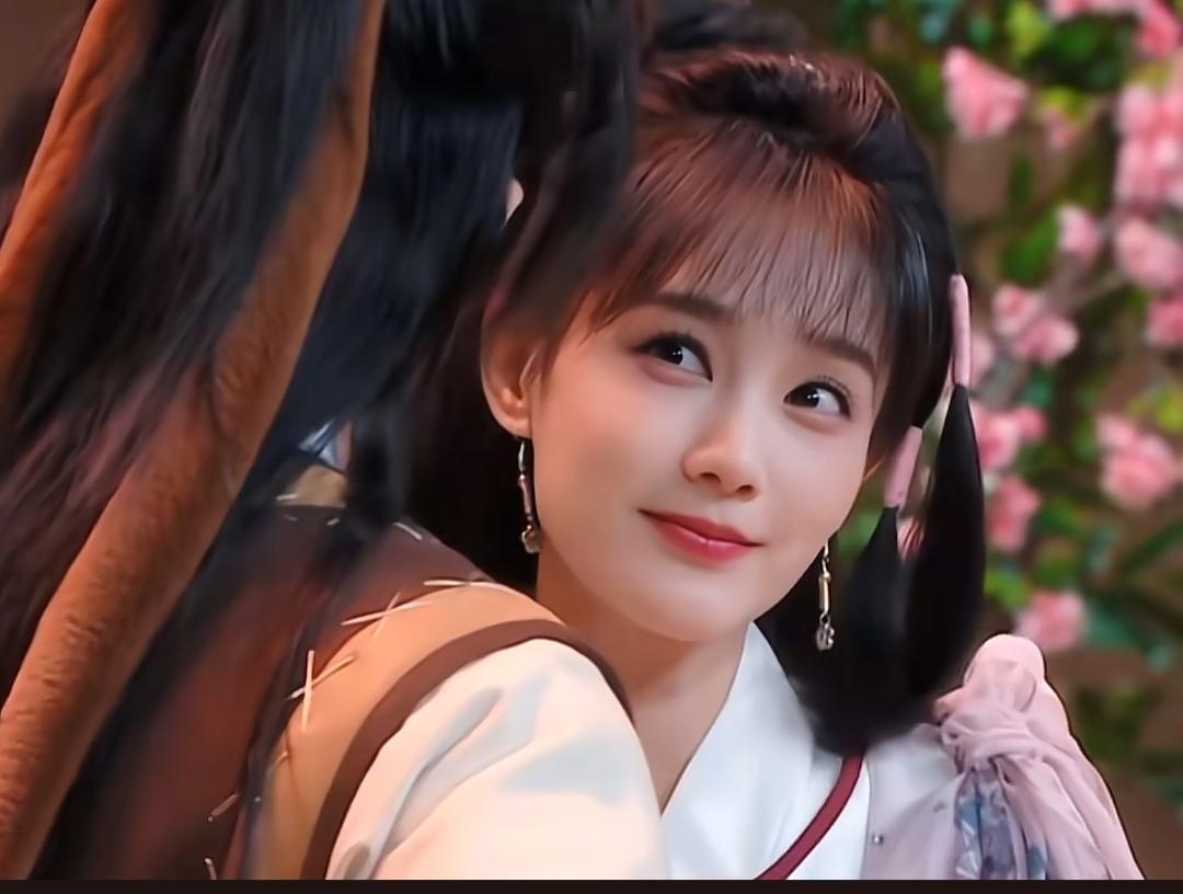 最近突然觉得李一桐的黄蓉挺不错的，
但真没兴趣知道郭靖是谁演的[笑哭]