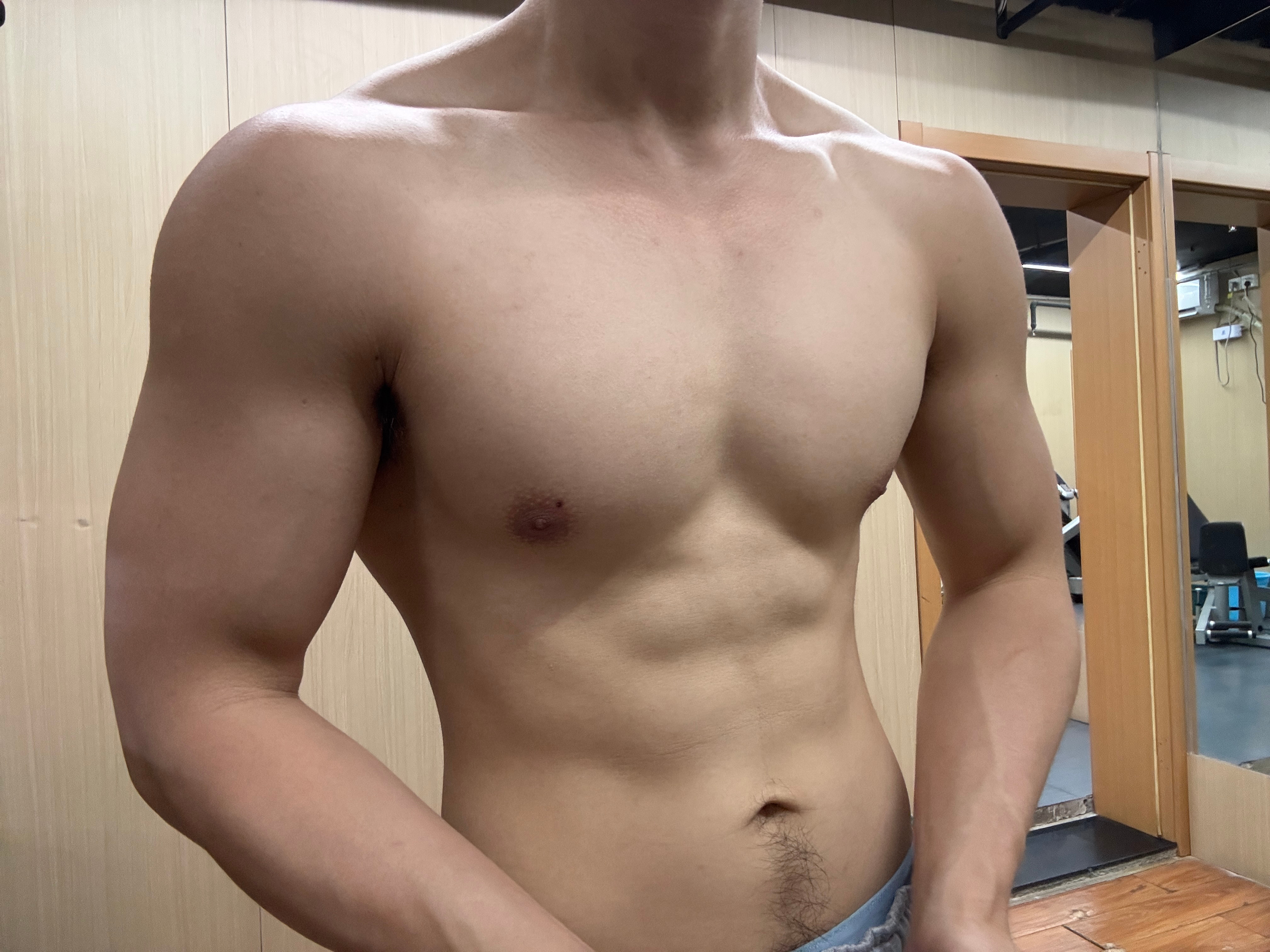 肩 ​​​