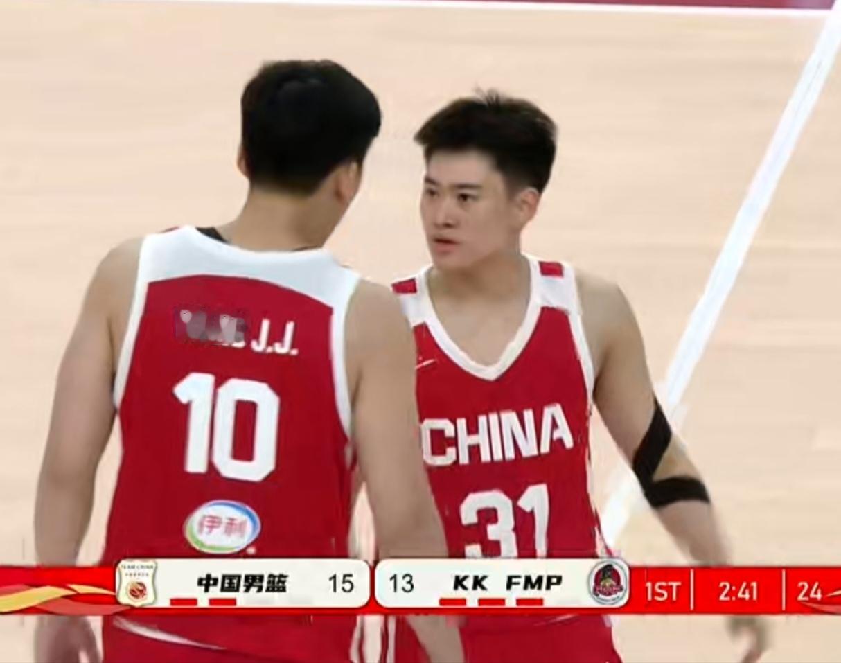 中国男篮与塞尔维亚俱乐部的第二场热身赛刚刚结束，最终中国81：82负于了对手。两