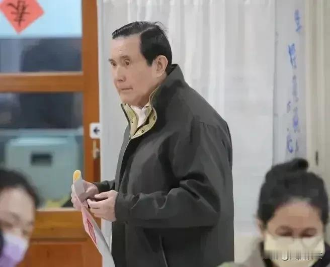现场：马英九蔡英文侯友宜赖清德柯文哲均已投票

现在十二点多了，2024台湾选举