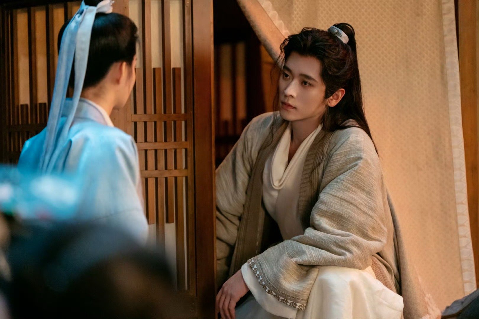 丞磊演技vs眼技 丞磊把夏侯澹的疯与柔、狠与纯都演活了，特别是找到同伴后，那种流