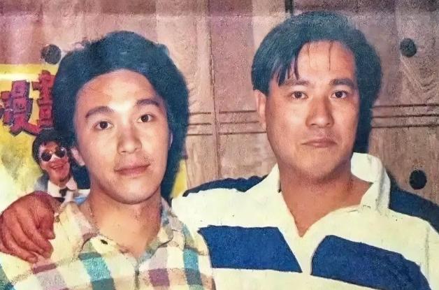 明眼人都看得明白。
李修贤一直骂周星驰忘恩负义，说白了，根本原因就是为了钱和控制