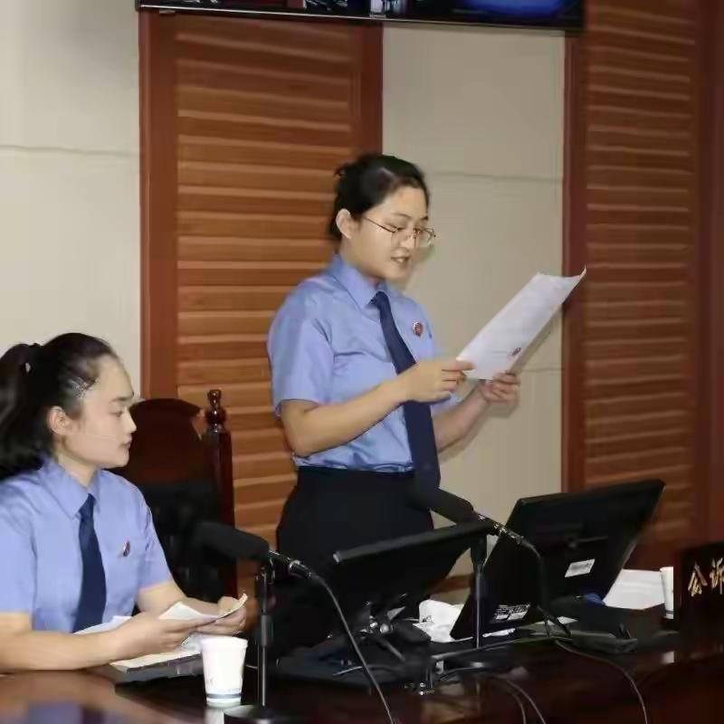 刀片割肿瘤、气功治癌？骗走家属360万！这场荒诞的“生死交易”，判了！

一把普