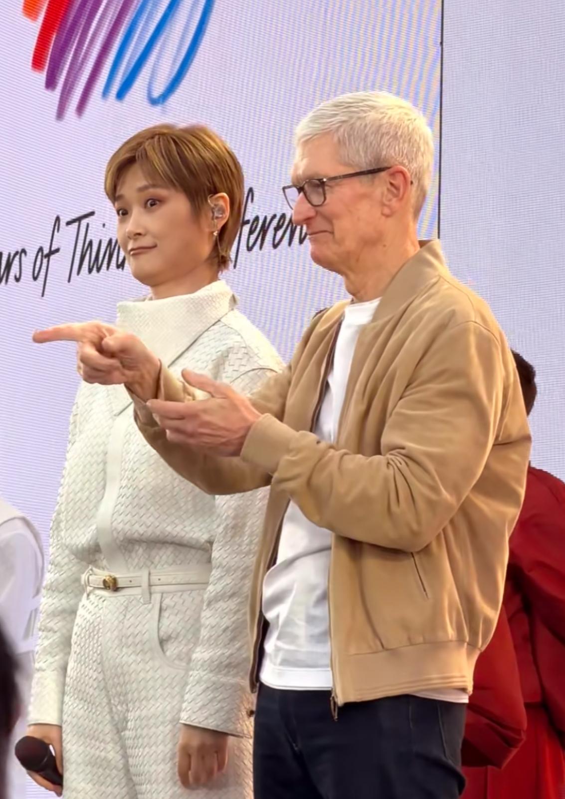 我问闺蜜，为什么资本这么喜欢李宇春？

苹果50周年，唯独请了个李宇春，她背景也