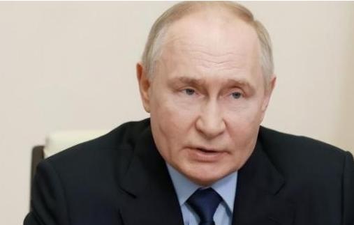 多亏俄乌大战，我们才彻底认清俄罗斯真面目。

简单来说就是两句话：东方的命，西方