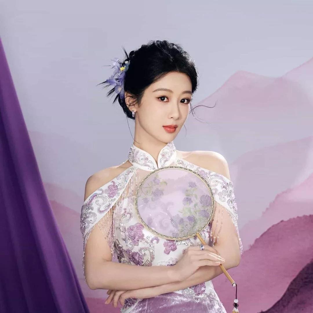 古典优雅，手持团扇，韵味十足东方女子的浪漫 折扇美人写真 古典少女写真 国风月韵