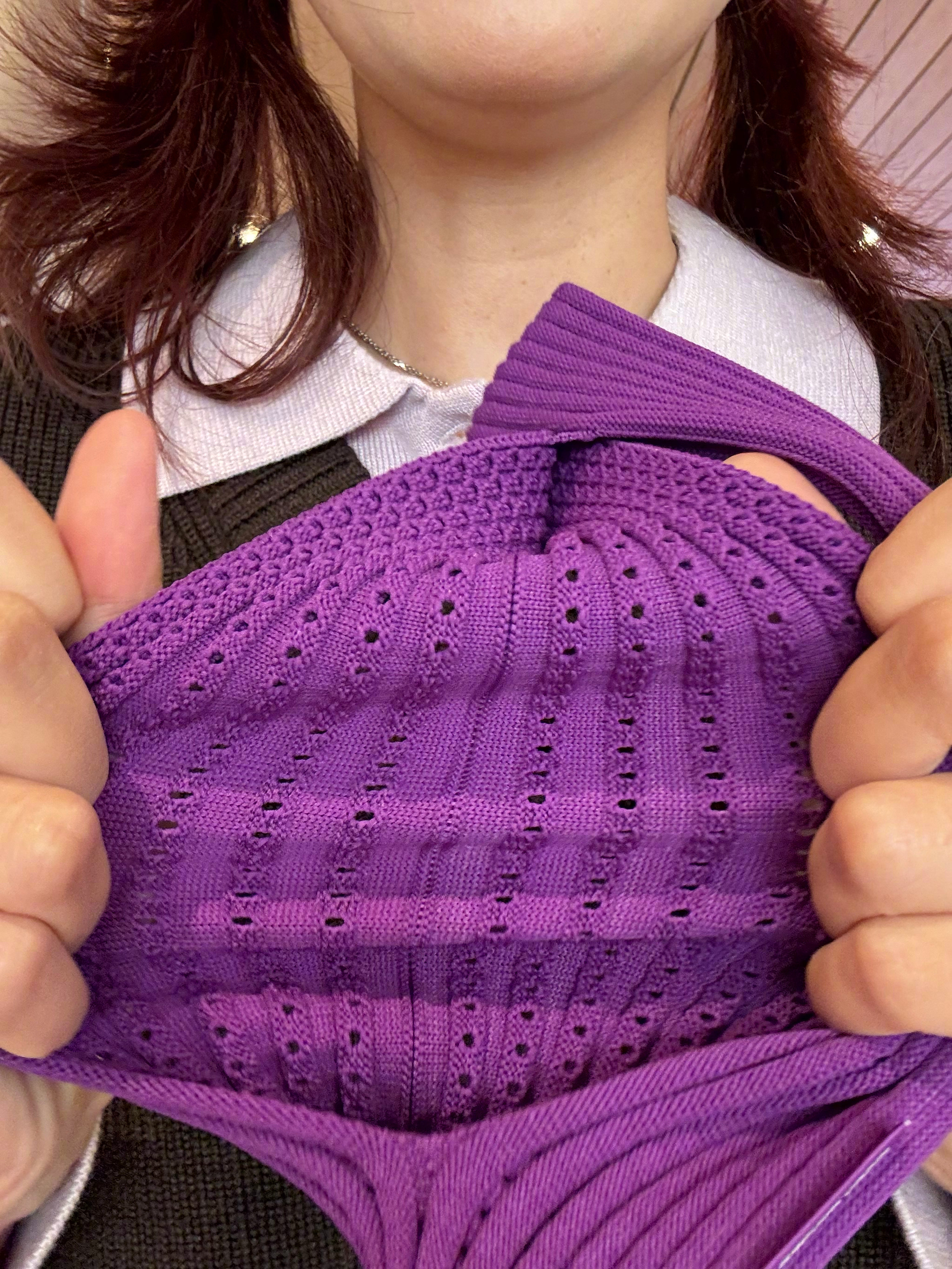 老谢这个针织狂热爱好者，今天提前去上海静安 Apple Store 摸 iPho