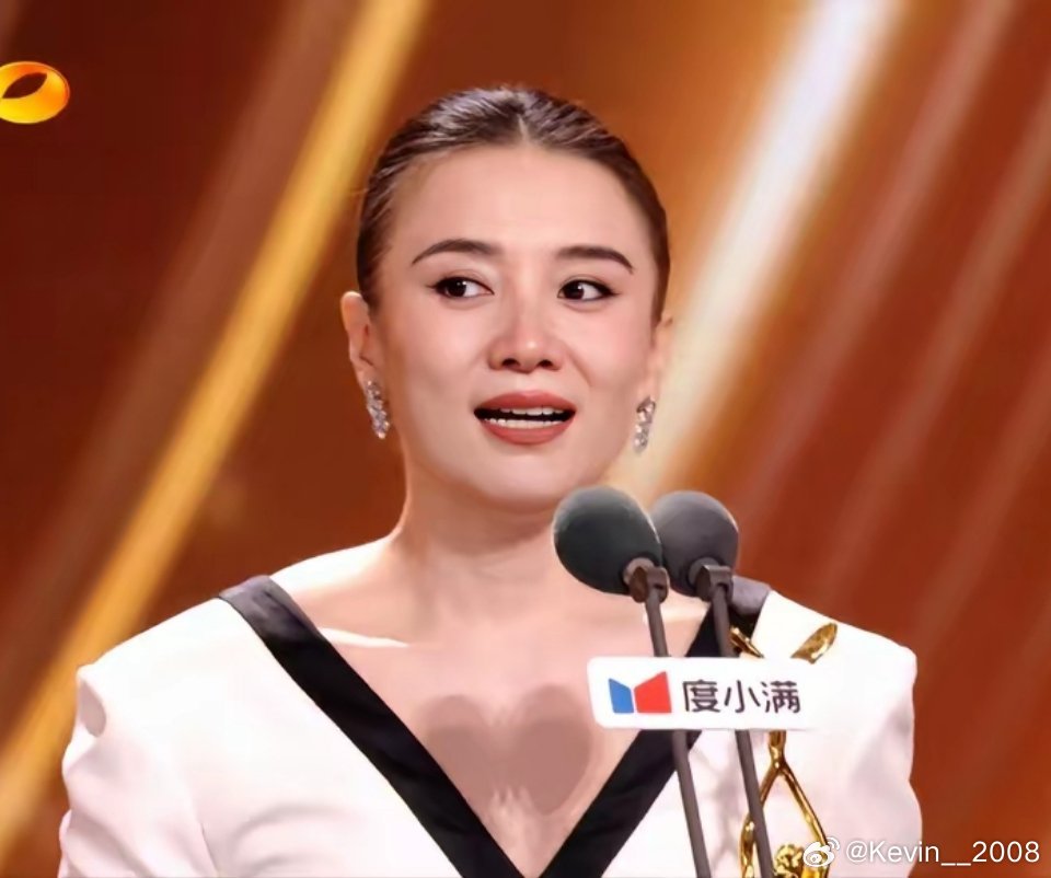杨紫这次没能获奖，我觉得很正常宋佳最重要的一点她是比不上的不是流量，也不是演技，