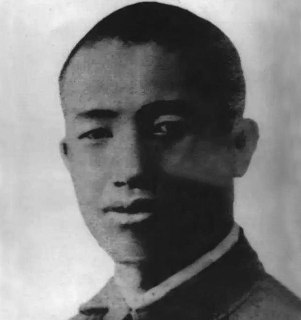 叶挺麾下猛将，曾是张灵甫顶头上司，命运却因老蒋误判而被错杀让人唏嘘
1941年初