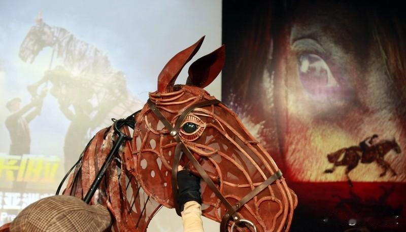 一周休两天的，是牛马
一周休一天的，是战马
一周没有休息的，是旋转木马
一周没有