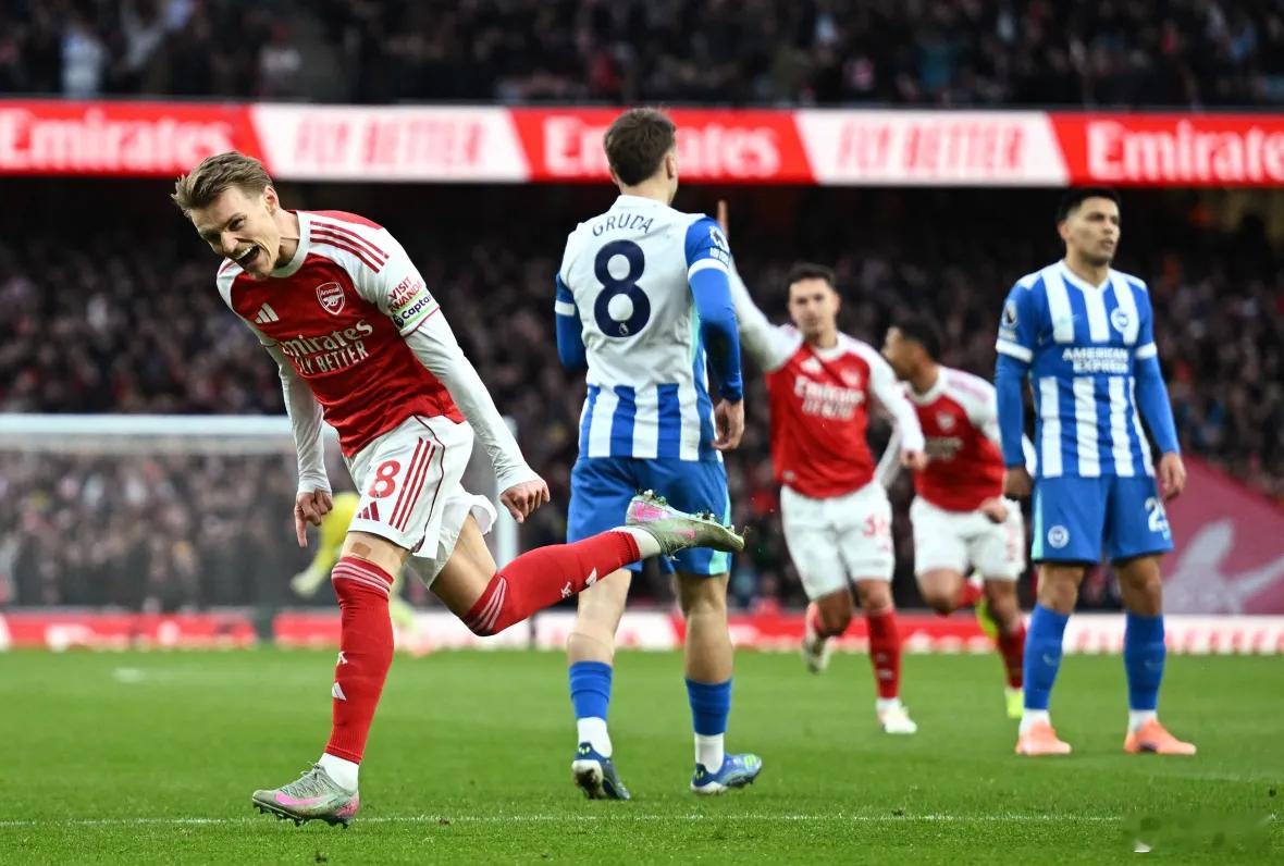 阿森纳2比1布莱顿 积极的因素很多，祖比门迪还是那么稳，加布里埃尔回来了，队长厄