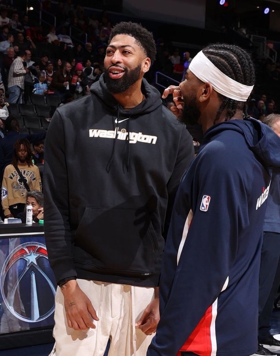 名记斯皮尔斯：奇才队无意送走十届NBA全明星前锋安东尼·戴维斯，目前也不会听取任