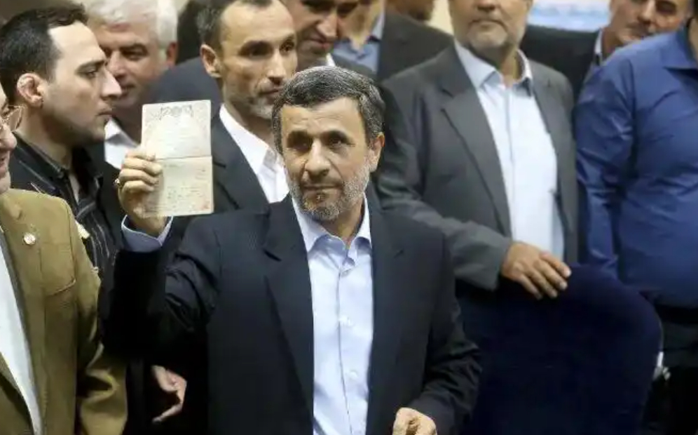 内贾德以反美战士著称【内贾德遇袭身亡：2005至2013年担任伊朗总统，以“反美