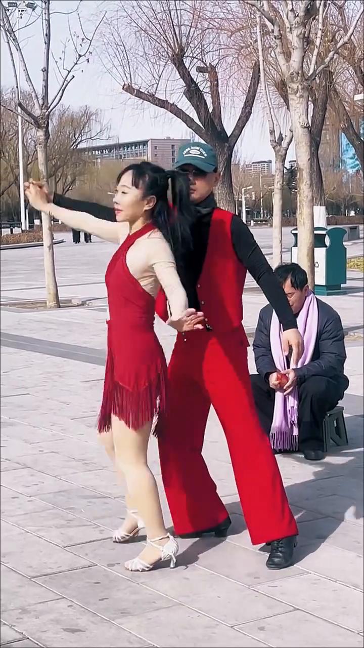 开心。