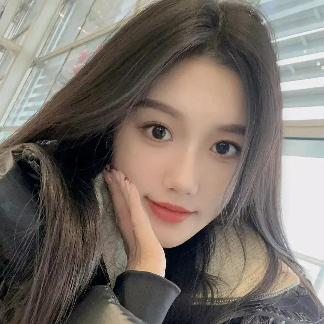 玉颜倾国色，笑语暖春风。玉娇颜 景人玉颜 玉容颜 玉颜风华 玉肌佳人 柳玉颜 静