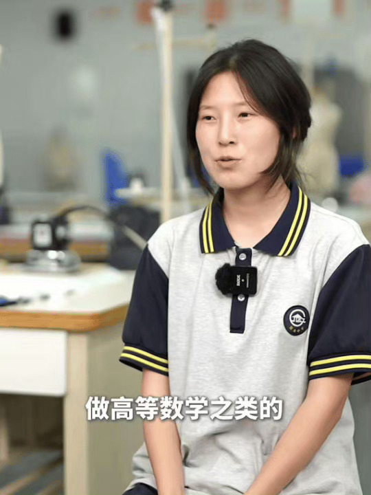 #做早饭时想# 这两天大家都在议论姜萍数学竞赛好成绩，其实并不多复杂，人生不过两