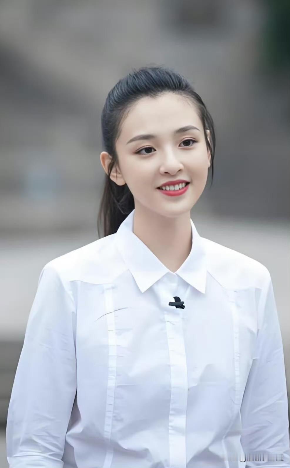 好马不吃回头草
娱乐圈我最搞不懂的就是吴倩
明明自己就那么优秀，要什么有什么，但