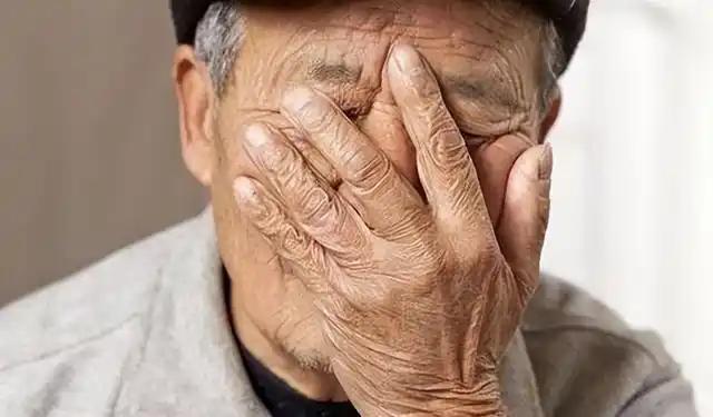 人老了，最嫌弃你的是谁？
       我认为，最嫌弃自己的或许正是自己。
  