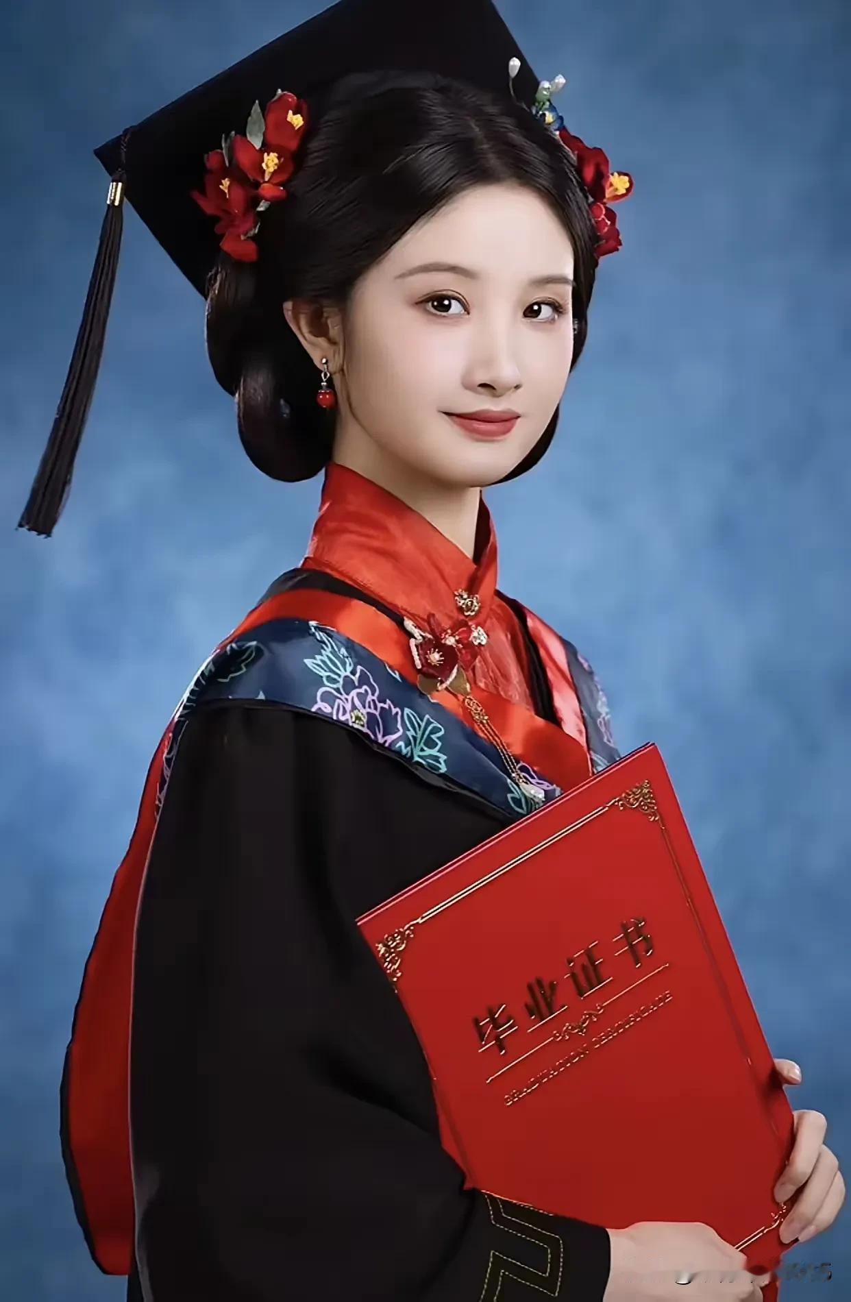 学士服穿中国风，这才是文化自信！
 
现在好多大学毕业典礼上，学生开始穿带中国元