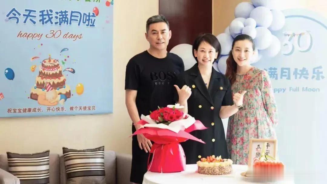 9月3日，知名演员常陆峰(常诚饰)与妻子双双曲低调生二胎，在网上引起热议。据悉，