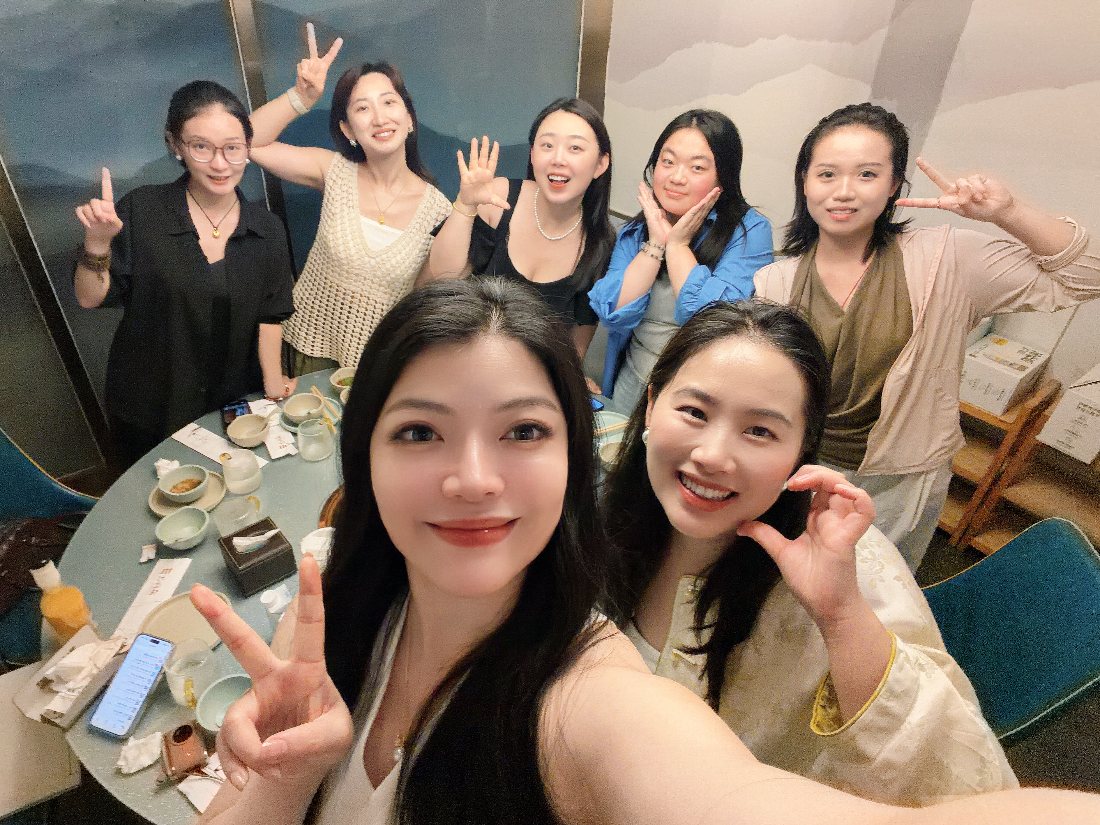 昨天和今天的北京自媒体饭局都是火锅~有些赋能只属于自家MCN姐妹 北京