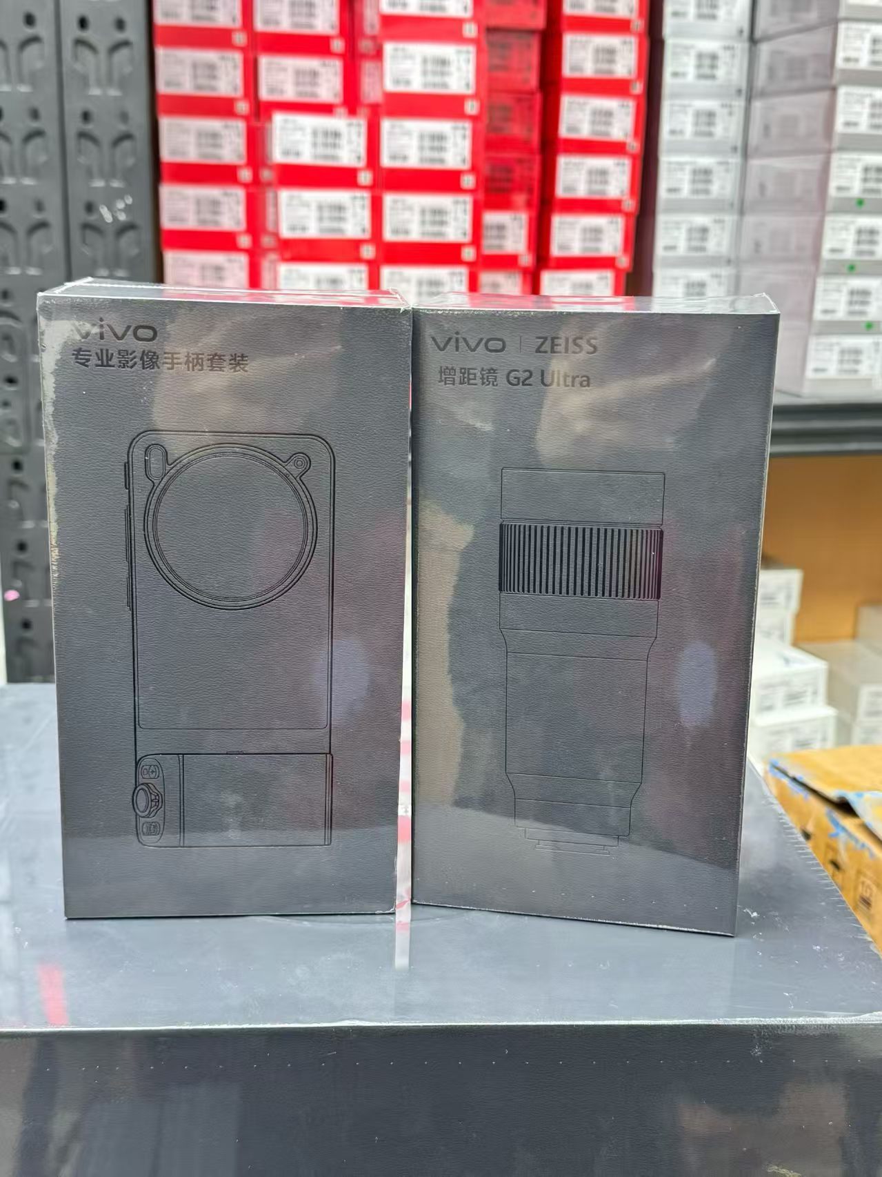 vivo 增距镜都能卖到断货，官方包括二级市场都没了，加价都买不到离谱…… 