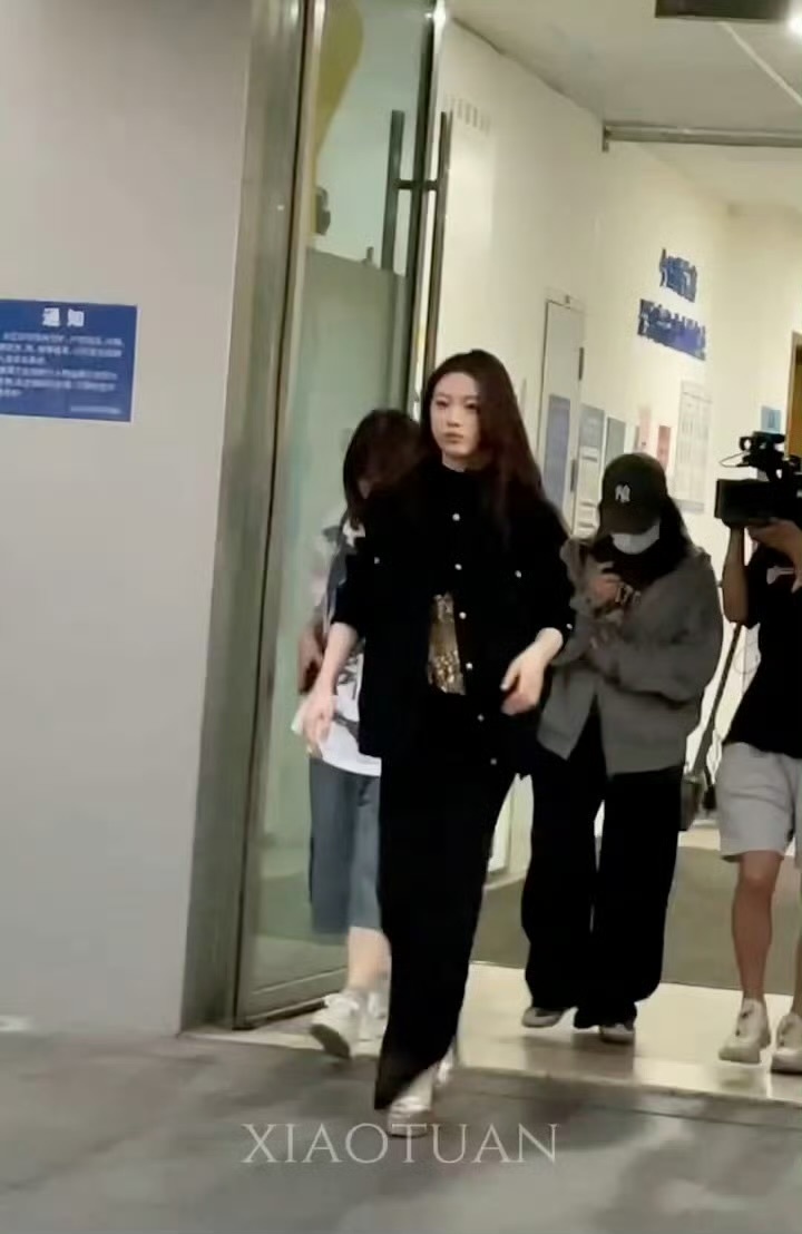 单依纯歌手彩排路透，听说第一场唱珠玉[哇][哇][哇] ​​​