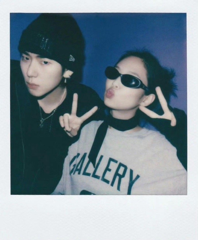 Jennie✖️ZICO 《SPORT》制作花絮拍立得🈶️！全曲赶快上线吧[憧