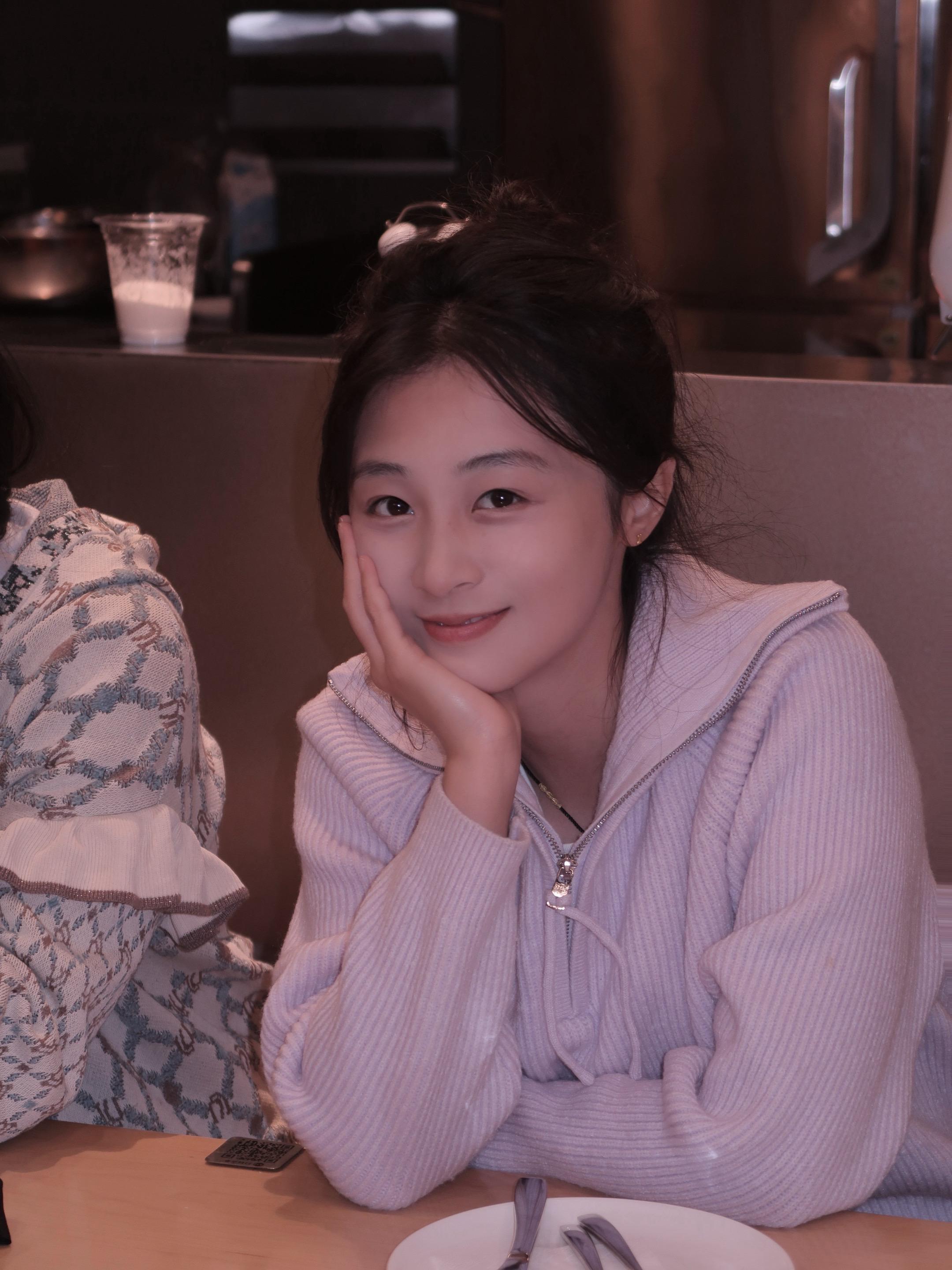 和好朋友吃了漂亮饭