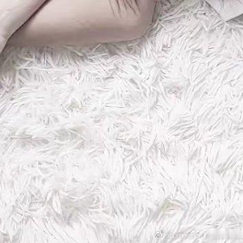 1100高尚的人无论多想何处，身边总有一个坚强的捍卫者，那就是良心。以往拥有的，