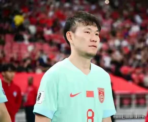 国足的世预赛比赛，李源一将是伊万的绝对主力，背后的原因不外乎以下三点[玫瑰]
1