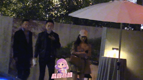 马筱梅出月子后陪汪小菲会友 马筱梅生产后身材管理也太好了出月子后的马筱梅陪同汪小
