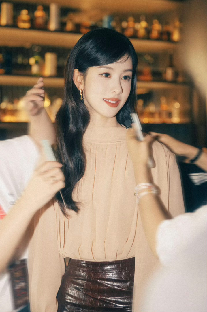 刘诗诗陈都灵两个人没有任何联系刘诗诗陈都灵没有任何联系 不必刻意捆绑对比，刘诗诗