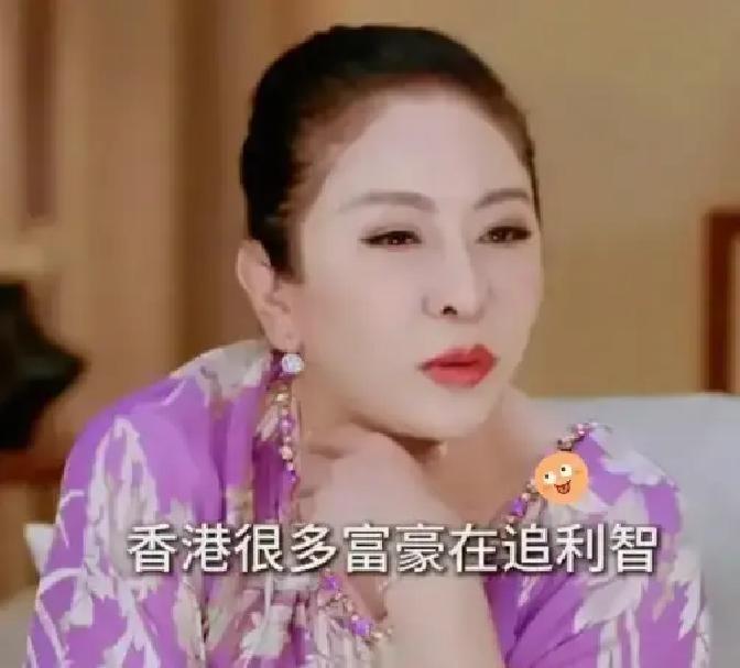 1992年的香港半山豪宅里，李连杰手里捏着一张刚捂热的3000万港币支票，凑到女