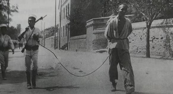 日本人在八国联军侵华的过程中扮演着什么样的角色？竟能让战后的大清不惜放下身段也要