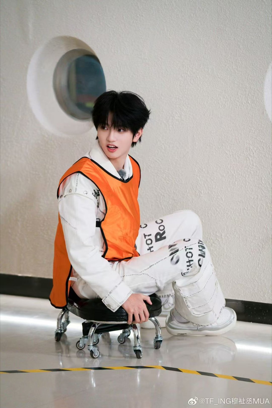 穆祉丞穆祉丞温柔以待真诚满分以温柔待人，以真心逐梦。少年眼底有光，心中有暖，每一