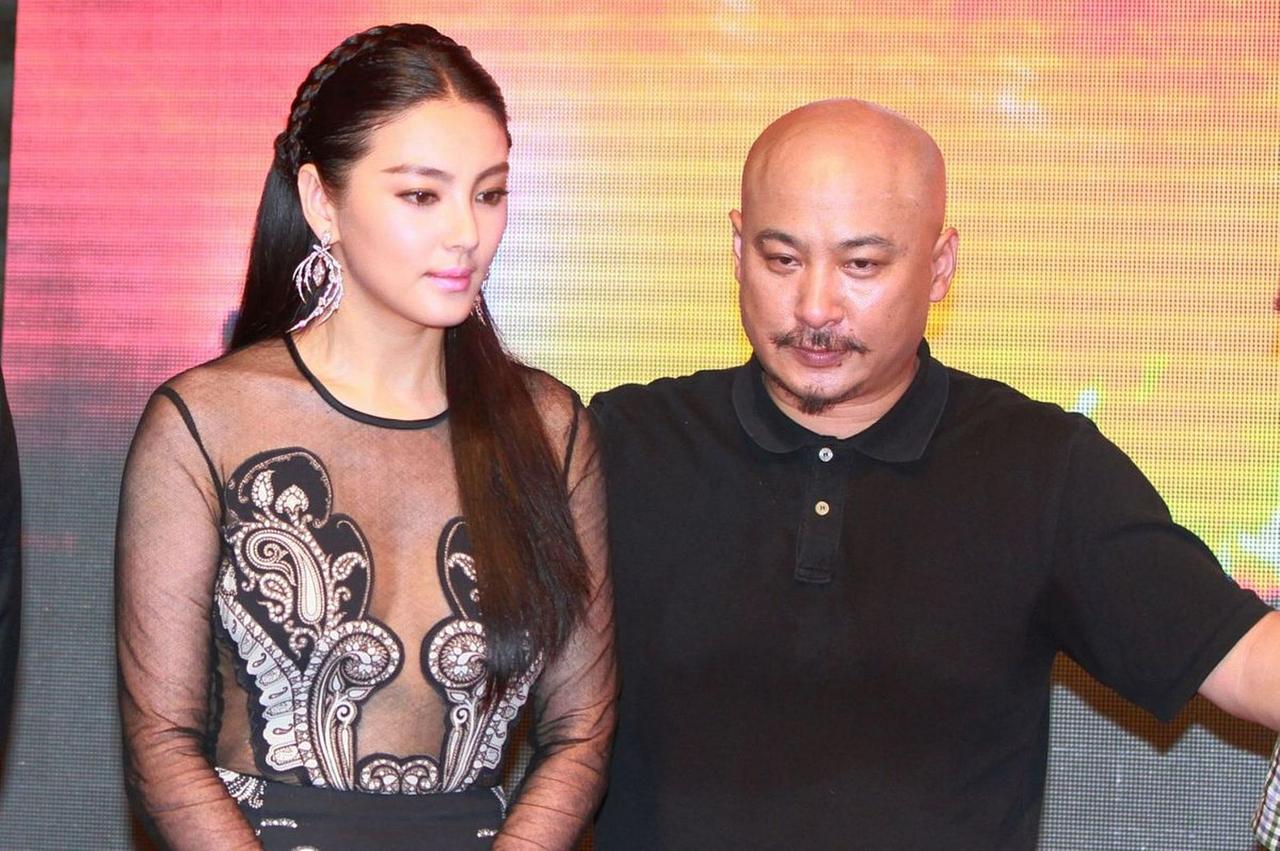 2011年，王全安全然不顾女友余男怀孕，私下约张雨绮吃饭，两人喝的有点多。为了张