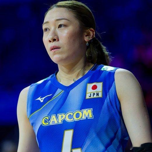 国际排坛动态巴西女排vs日本女排不管赛前口号喊的有多响，目标定的有多高，在球场上