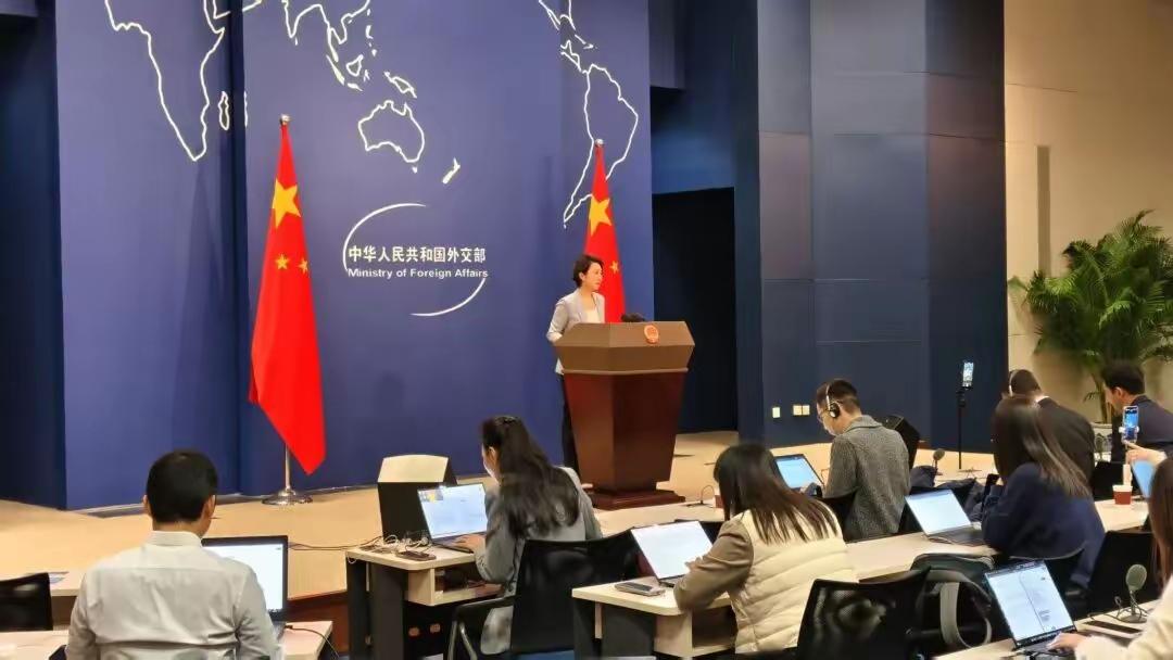 其实所有人都看得出来，对付那帮废材，最有效的方式就是以牙还牙，以眼还眼。

你一