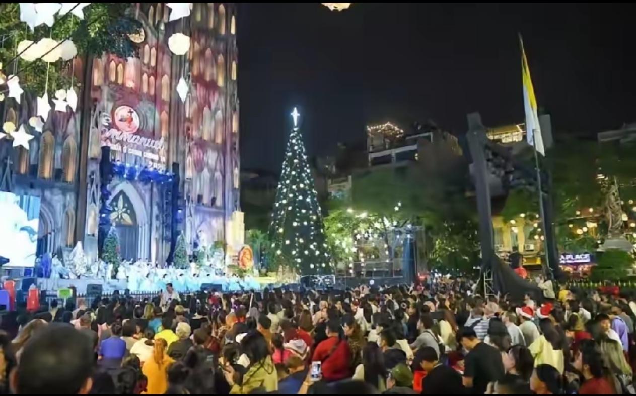 世界变化快，越南这个让人感觉与西方世界格格不入的国家，竟然全民过起了圣诞节！据说