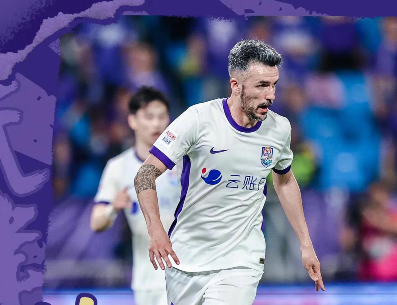 摆出五后卫阵型！不过天津津门虎半场仍0-1落后河南队！
这场中超第13轮的比赛，