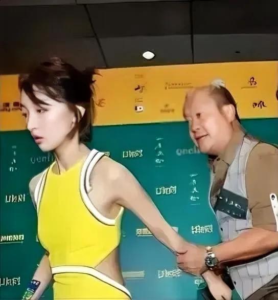 曾志伟的这块表看来很奢华啊