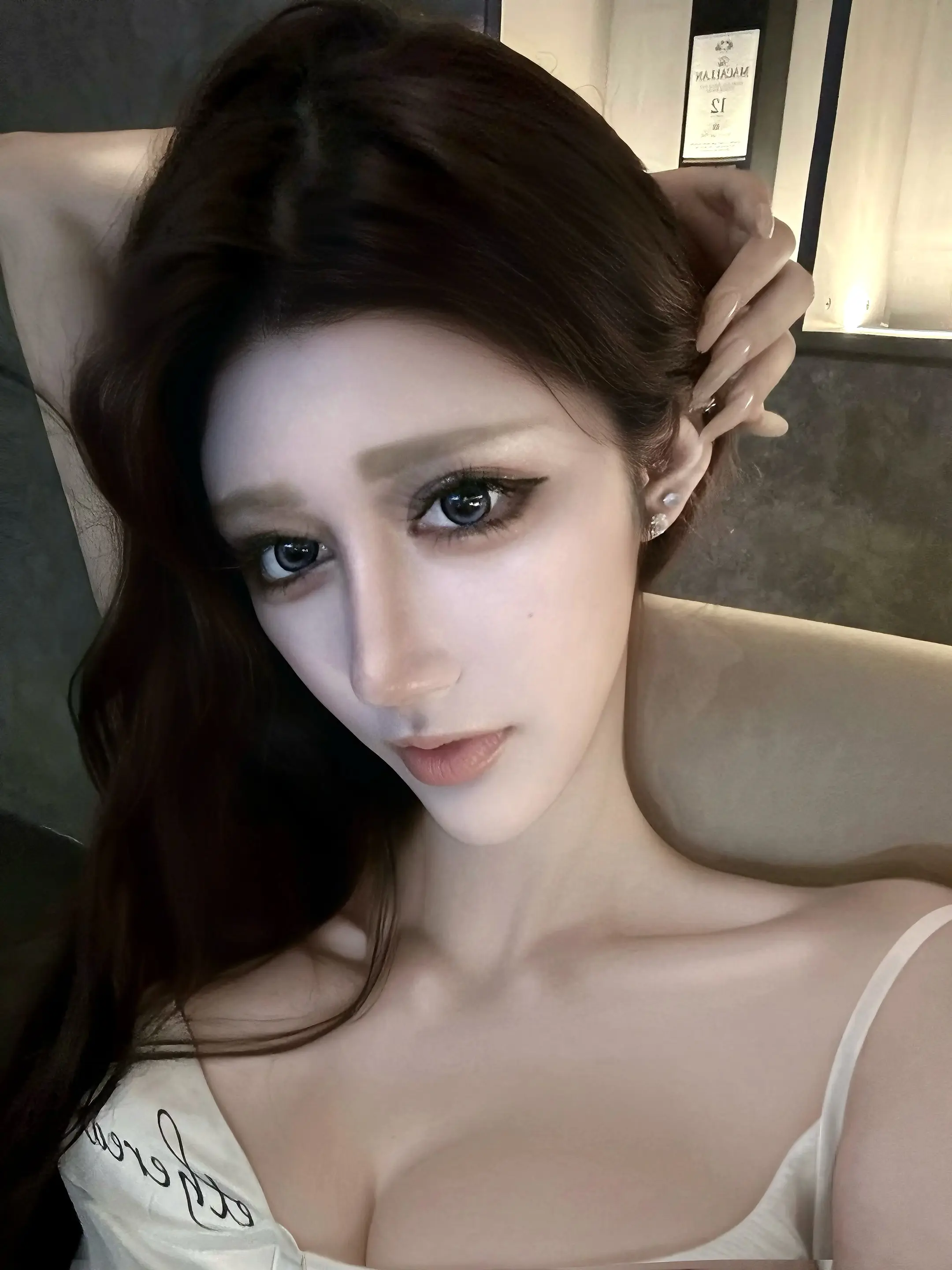 说什么又爱又恨的 实际梦里都是我吧