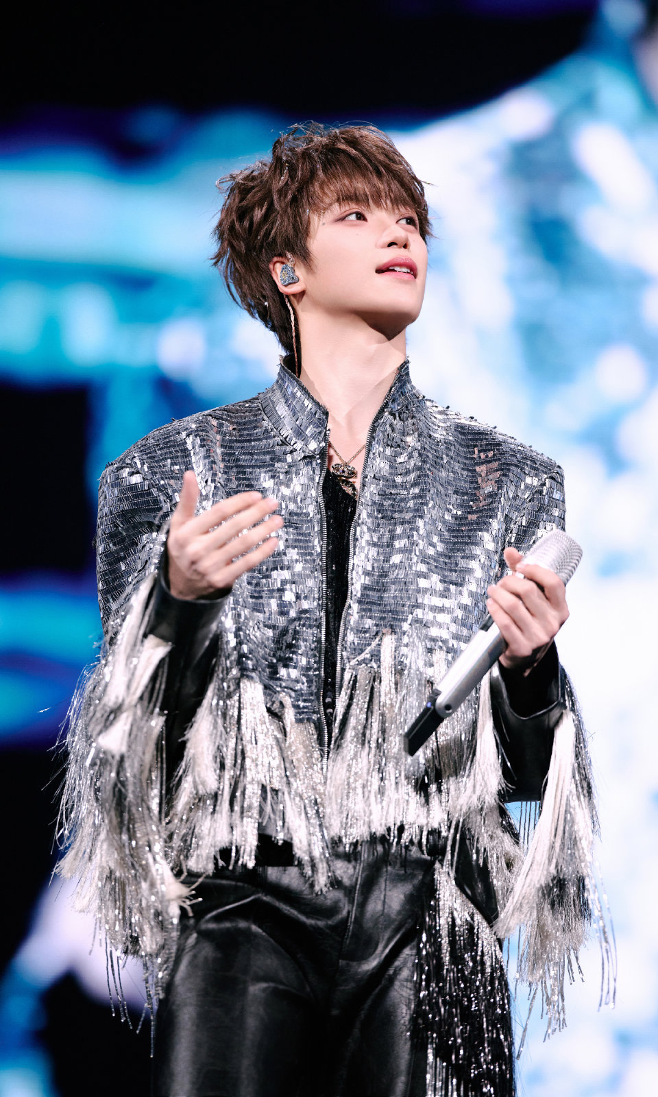 梓渝梓渝厦门首场造型图好像我的奇迹暖暖是梓渝啊！每个造型都好看的不得了梓渝厦门首